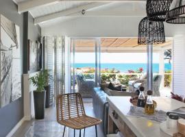 Beachfront Bungalow with Private Pool in Camps Bay, hotel na Cidade do Cabo