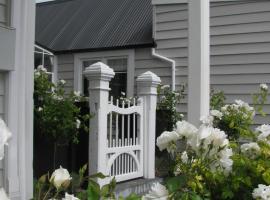 Historic Colenso Cottage, hotell i Napier