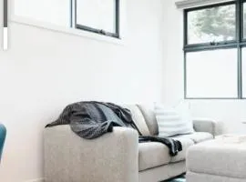 Boutique Flinders apartment