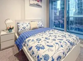 2-Bedroom Apartment in Melbourne CBD with Balcony, Pool & Gym Access