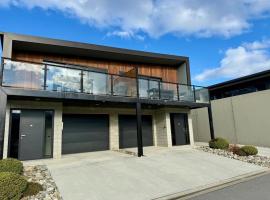 Highlands Oasis, hotel in Cromwell