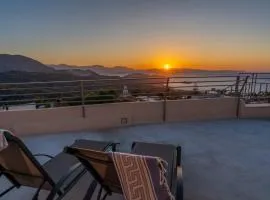 The Lookout in Mirsini - Roof Terrace - AC - WIFI