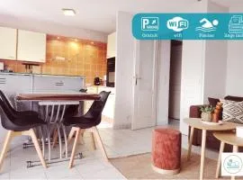 Suite Soleil - Parking - Wifi -Terrasse et Piscine