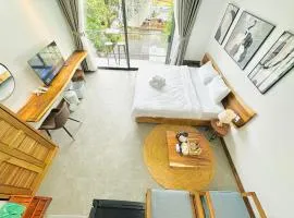 303MSNK Luxe Spacious Studio l Balcony