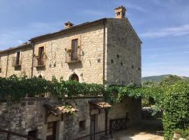 Pallano, hotel a Bomba