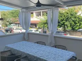 villa TiCia a 100 metri dalla spiaggia con parcheggio privato