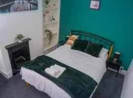 Valla Retreat Serviced Stay in Northampton Town Centre