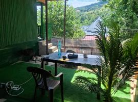 CABANUȚA de sub Masivul Penteleu, hotel din Varlaam