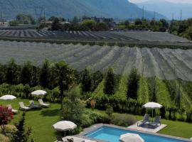 Boutique Hotel Wiesenhof - Adults Only, hotel in Lana