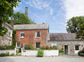 Polmear Farm Manor House