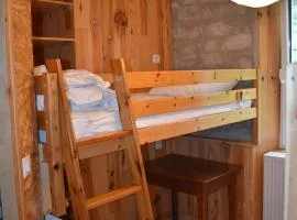 Chambre triple avec salle de bain privative