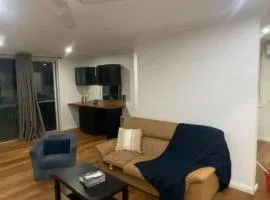 Modern 3BR home, Close to parliament , Canberra