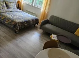 Studio 2