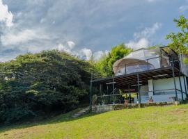 Deluxe Glamping Domo, hotel v destinácii Copacabana