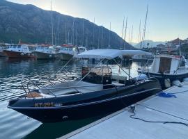Boka Boat Tours, boat in Kotor