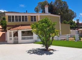 VILLA La TOSCA, hotel a Vega de San Mateo