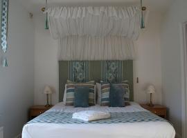 Rooms near Weston-super-Mare, hotel v destinaci Uphill