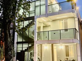 Nika house, hotel v destinaci Ureki