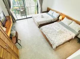 305MSNK Luxe Twin Studio I Balcony & Kitchen