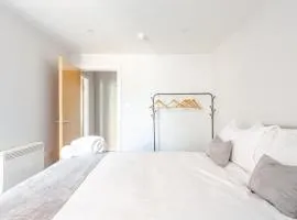 Liverpool Nightlife Spot City Centre 1BD apartment and Sofa bed