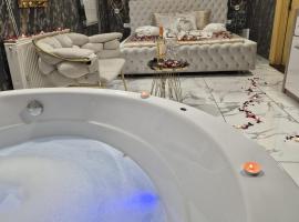 Jacuzzy Rooms Andjela, hotell sihtkohas Subotica