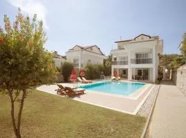 Villa Raya2