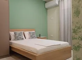 Central Modern Living Apartment 1