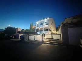 Villa Infinity