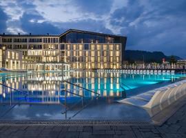 RIKKA KHUST thermal resort, hótel í Khust