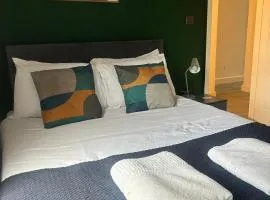 Private Derby Studio with Shared Kitchen # 2