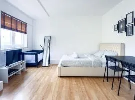 Central London rooms EC1V