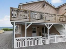 3 Bedroom Beautiful Apartment In Allinge