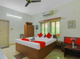 Hotel O Avi Gust House