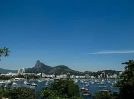 Hotelinho Urca Guest House