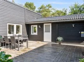 Lovely Summer House Close To Stillinge Beach