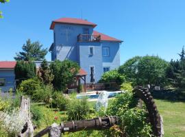 penzion Poutník, hotel v destinaci Mláka