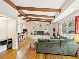 Hill Country Getaway Near San Marcos River home