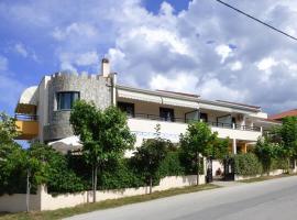 Dolphins Apartments & Rooms, serviced apartment in Limenas