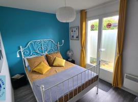 EntreLac&Océan1 - chambre d'hôtes chez l'habitant, Entrée et terrasse privée- cyclotouristes bienvenue, hotel v destinaci Aureilhan