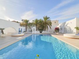 Luxury Riad Mauresque-Villa Jazuzzi & Andalu, hotel in Torremolinos