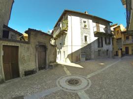 La Casa Sul Sasso, bed and breakfast en Dervio