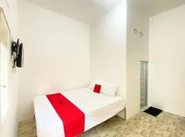 RedDoorz near Terminal Baru Pasuruan