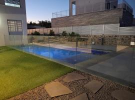 סוויטת בארי , שלווה בגליל העליון、Mishmār Hāyardinのシャレー