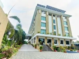 Tania President Inn