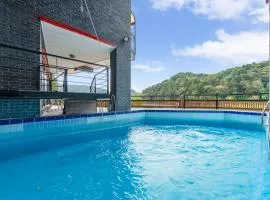 Gapyeong River52 Road Pension