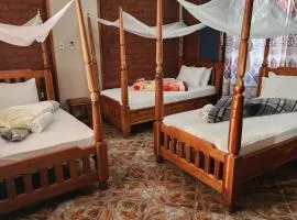 MANTIS LODGE & CAMPING SITE