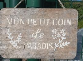 Saint-Marcet에 위치한 호텔 Le Logis du Rocher