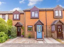 Sea Cloud - 2-bedroom House with Courtyard Garden