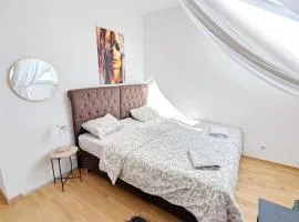 Lovely Rooms in Märzstraße Area MZ49