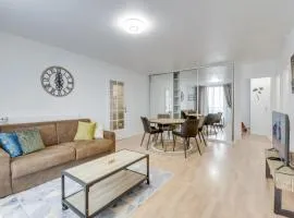 Chic and spacious apart with parking